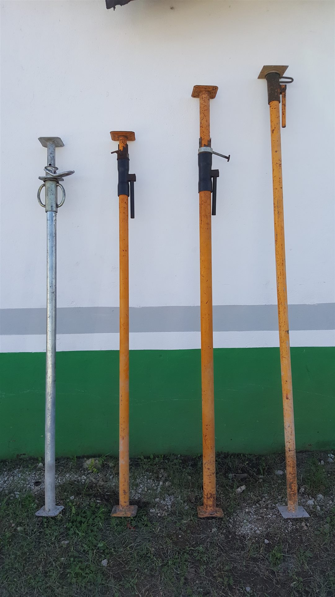 Modelos de puntales usados para construcción